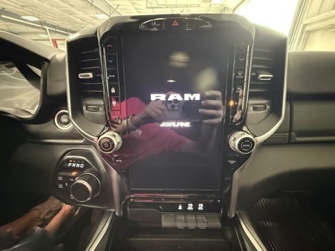 Used 2025 RAM 1500 Big Horn AWD/4WD image 24
