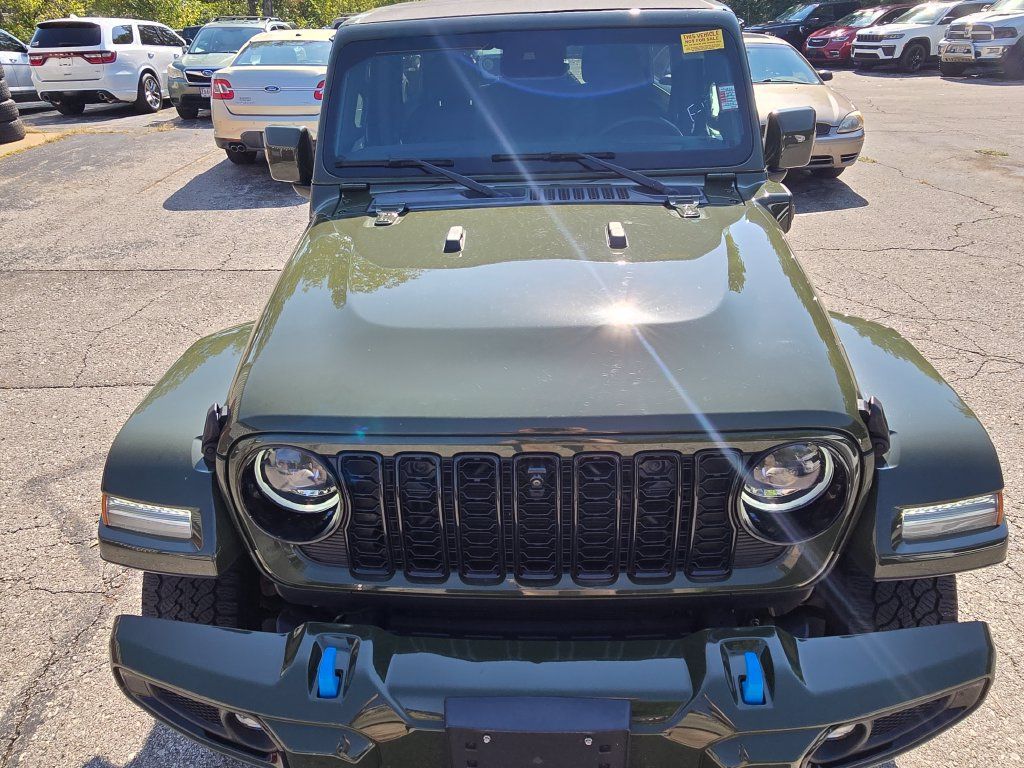 Used 2024 Jeep Wrangler High Altitude AWD/4WD image 14