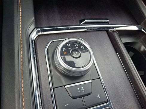 Used 2023 Ford Expedition Platinum image 7