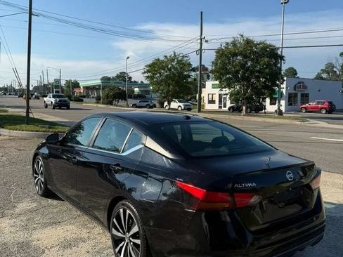 Used 2021 Nissan Altima 2.5 SR FWD image 3