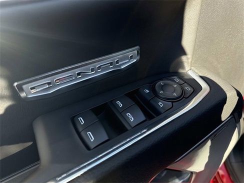 Used 2024 GMC Sierra 1500 Denali image 8