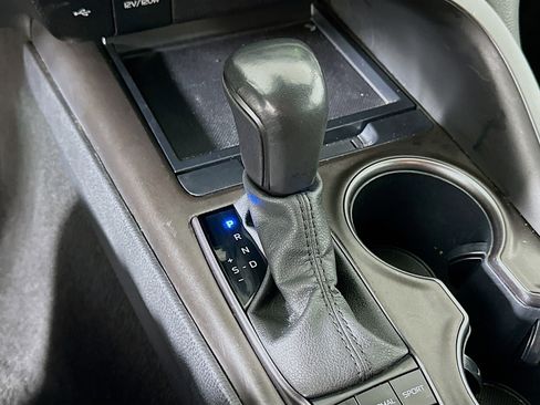 Used 2023 Toyota Camry SE FWD image 23