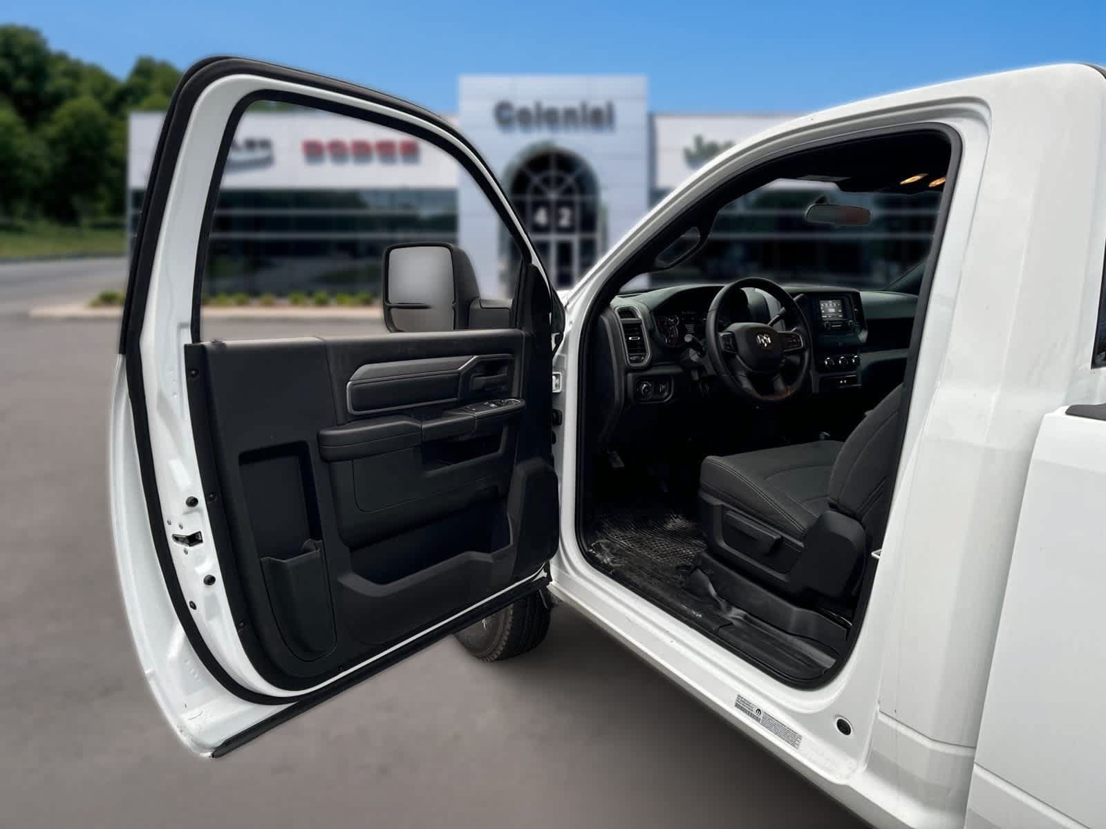 New 2024 RAM 3500 Tradesman AWD/4WD image 13