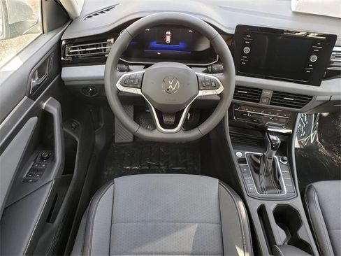 New 2026 Volkswagen Jetta SE image 10