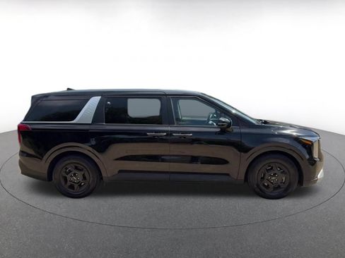 Used 2026 Kia Carnival FWD image 16