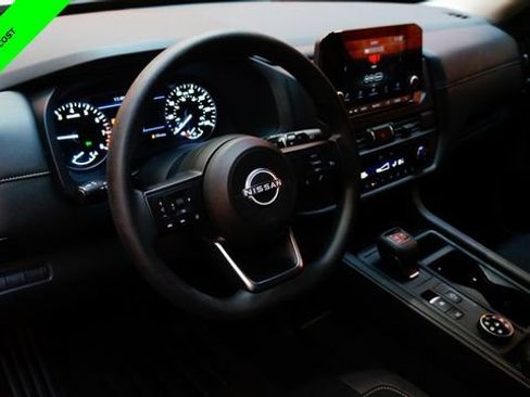 Certified 2024 Nissan Pathfinder S image 9