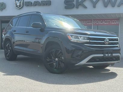 Used 2023 Volkswagen Atlas SE w/ Panoramic Sunroof Package