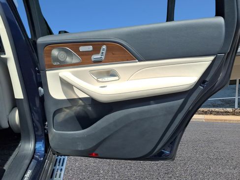 Certified 2022 Mercedes-Benz GLS 580 4MATIC image 32