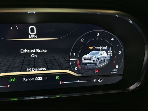 Used 2024 GMC Yukon SLT w/ SLT Luxury Package image 50