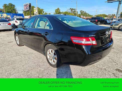 Used 2010 Toyota Camry LE image 3