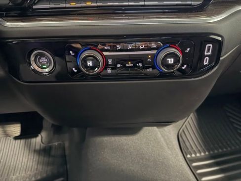Used 2024 Chevrolet Silverado 1500 LT AWD/4WD image 17
