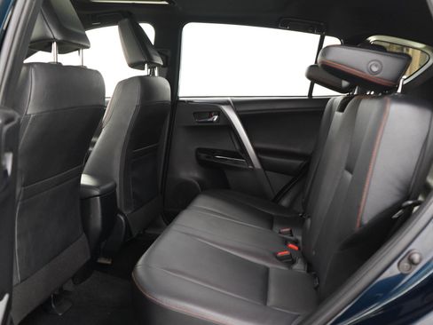 Used 2018 Toyota RAV4 SE w/ Advanced Technology Package AWD/4WD image 18