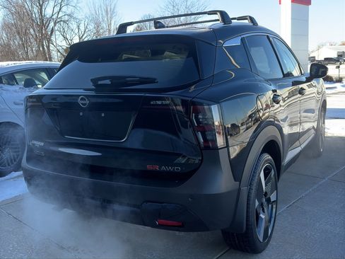 New 2026 Nissan Kicks SR image 5