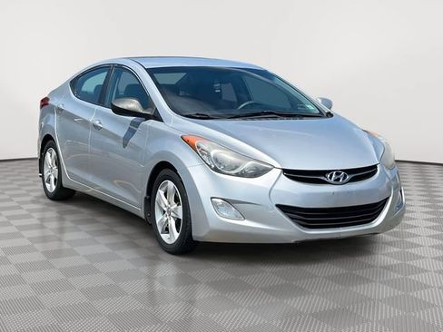 Used 2013 Hyundai Elantra GLS w/ Preferred Pkg FWD image 4
