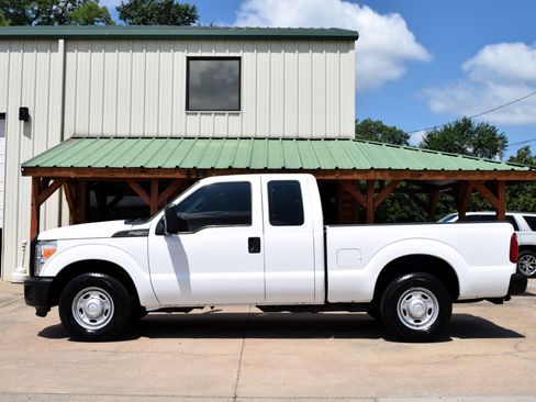 Used 2016 Ford F250 XL image 2