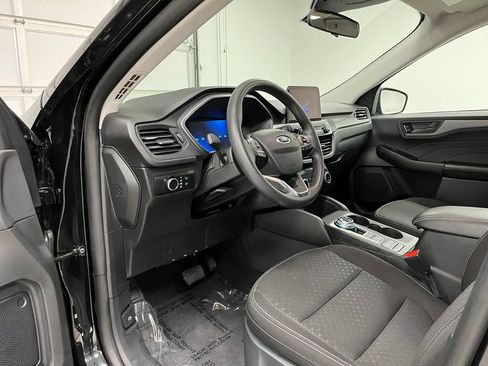 Used 2025 Ford Escape Active AWD/4WD image 15