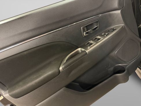 Used 2020 Mitsubishi Outlander Sport SE FWD image 16
