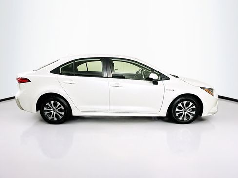 Used 2021 Toyota Corolla LE image 10