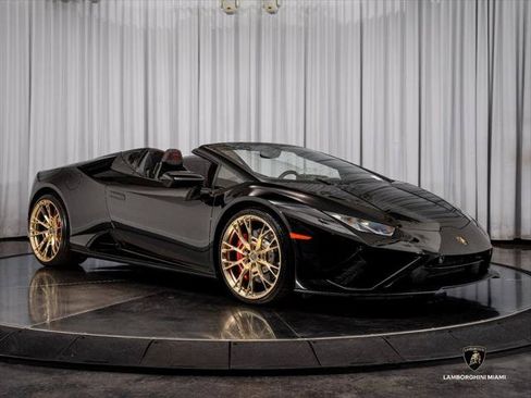 Used 2021 Lamborghini Huracan EVO RWD image 18