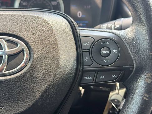 Used 2022 Toyota Corolla LE FWD image 30