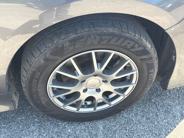 Used 2014 Toyota Camry SE FWD image 16