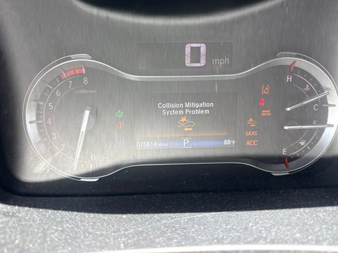 Used 2017 Honda Pilot Touring image 4