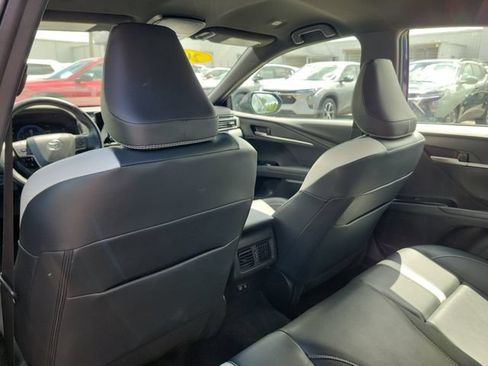Used 2025 Toyota Camry SE FWD image 11