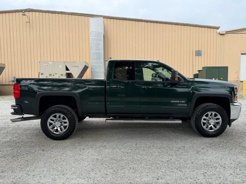 Used 2015 Chevrolet Silverado 2500 LT w/ LT Convenience Package AWD/4WD image 4