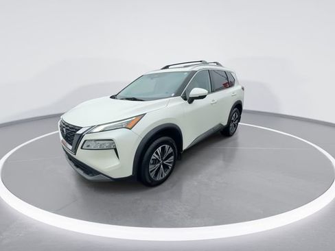 Used 2021 Nissan Rogue SV w/ Premium Package image 4