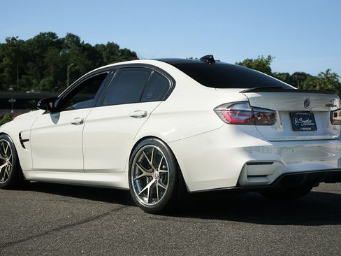 Used 2018 BMW M3 CS w/ Executive Package RWD image 3