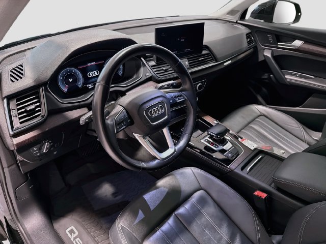 Used 2021 Audi Q5 2.0T Premium Plus w/ Premium Plus Package AWD/4WD image 10