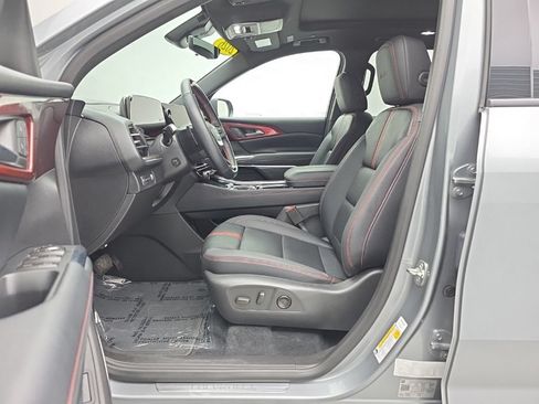 Used 2026 Chevrolet Traverse RS AWD/4WD image 14