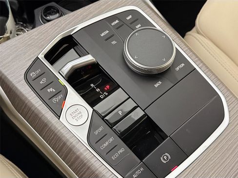 New 2026 BMW 330i Sedan w/ M Sport Package RWD image 18