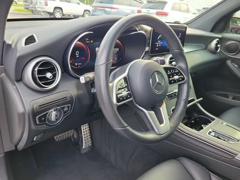 Used 2022 Mercedes-Benz GLC 300 4MATIC image 10