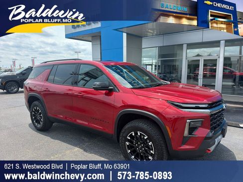 Used 2026 Chevrolet Traverse Z71 w/ Driver Confidence Package AWD/4WD image 1