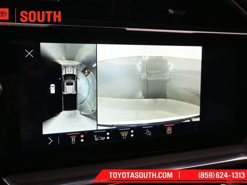 Used 2024 GMC Sierra 2500 Denali Ultimate AWD/4WD image 19