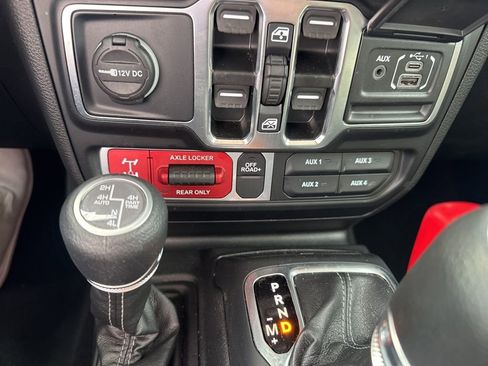 Used 2025 Jeep Wrangler Unlimited Sport S 4xe AWD/4WD image 15