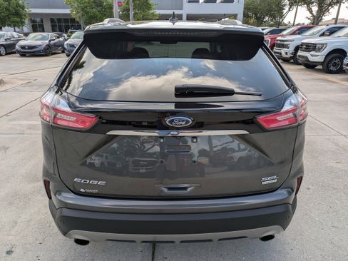 Used 2019 Ford Edge SEL w/ Equipment Group 201A FWD image 5