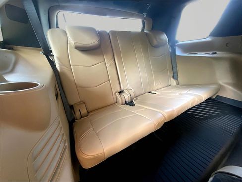 Used 2020 Cadillac Escalade Platinum AWD/4WD image 26