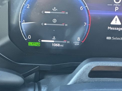 Used 2025 Toyota Land Cruiser image 24