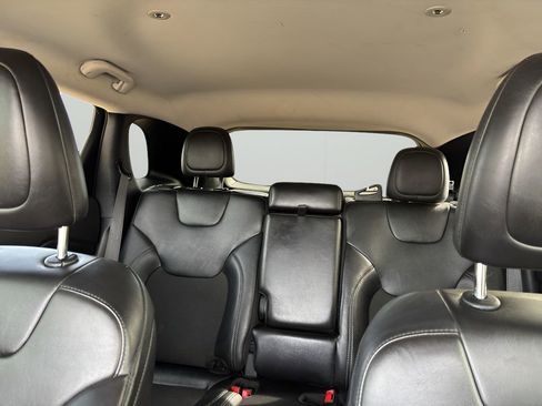 Used 2021 Jeep Cherokee Latitude Plus image 15