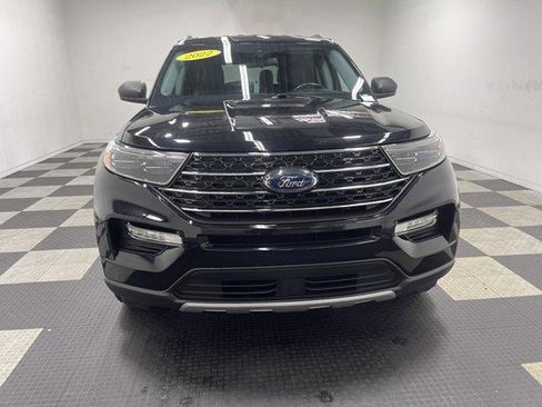Used 2022 Ford Explorer XLT w/ Equipment Group 202A AWD/4WD image 6
