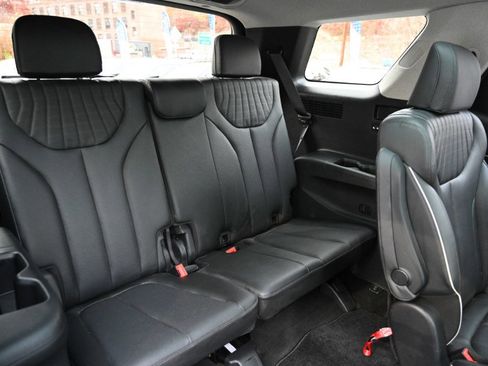 Used 2023 Hyundai Palisade Limited image 25