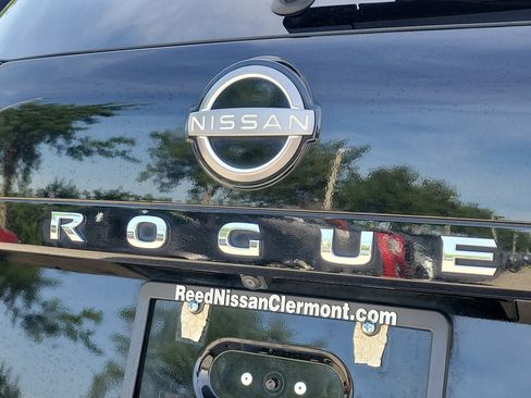 Certified 2022 Nissan Rogue SV FWD image 11