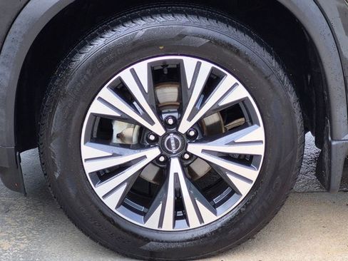 Used 2023 Nissan Rogue SV w/ SV Premium B Package FWD image 24