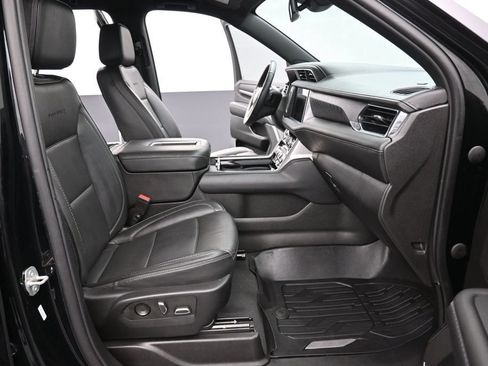 Used 2023 GMC Yukon Denali RWD image 16