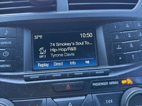 Used 2018 Ford Explorer XLT image 10