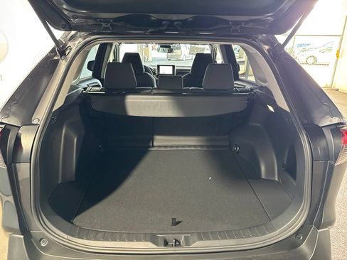 Used 2025 Toyota RAV4 XLE FWD image 25