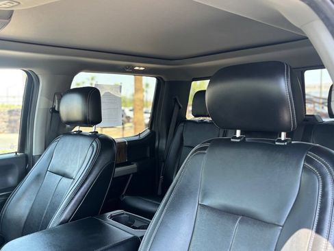 Used 2019 Ford F150 Lariat w/ Equipment Group 502A Luxury AWD/4WD image 14