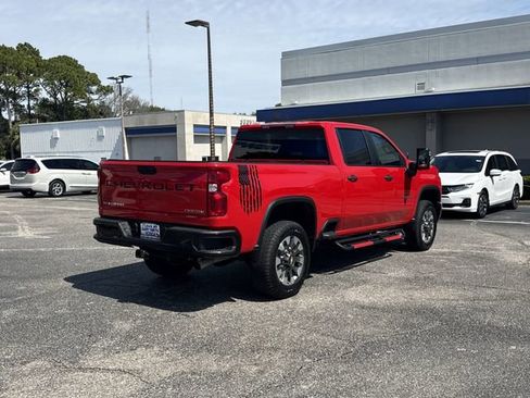 Used 2024 Chevrolet Silverado 2500 Custom w/ Custom Convenience Package image 5